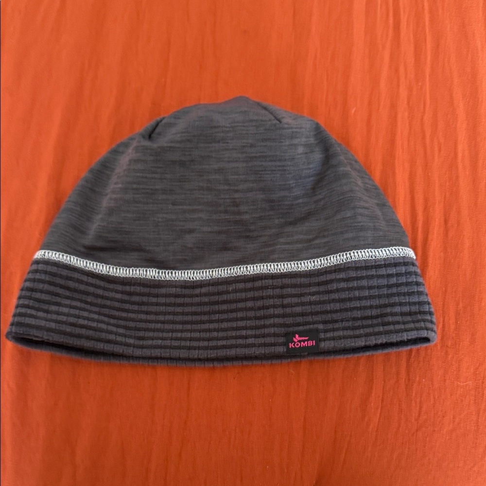 Women’s Kombi Charcoal Knit Beanie